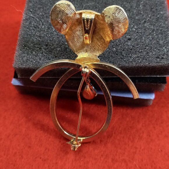 Vintage Green Eyed Bear Pendant/Brooch with Dangling Teardrop Gem - Picture 2 of 5